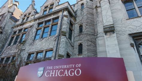 Loyolas Office of Career Services helps law students and alumni assess career goals, explore the many and varied applications of a legal education, and make the transition. . University of chicago law school career services